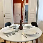 Budapest Center Apartment Krt2